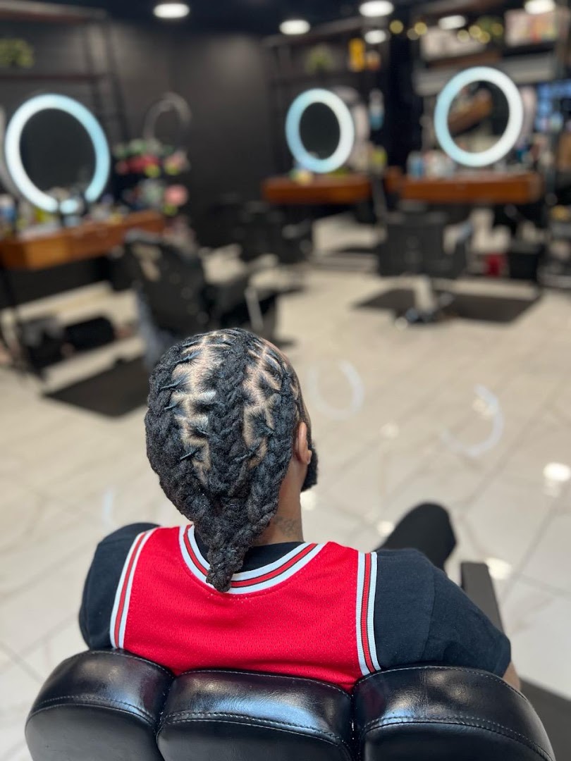 Inside 1027 Hair Lounge | Braids & Locs